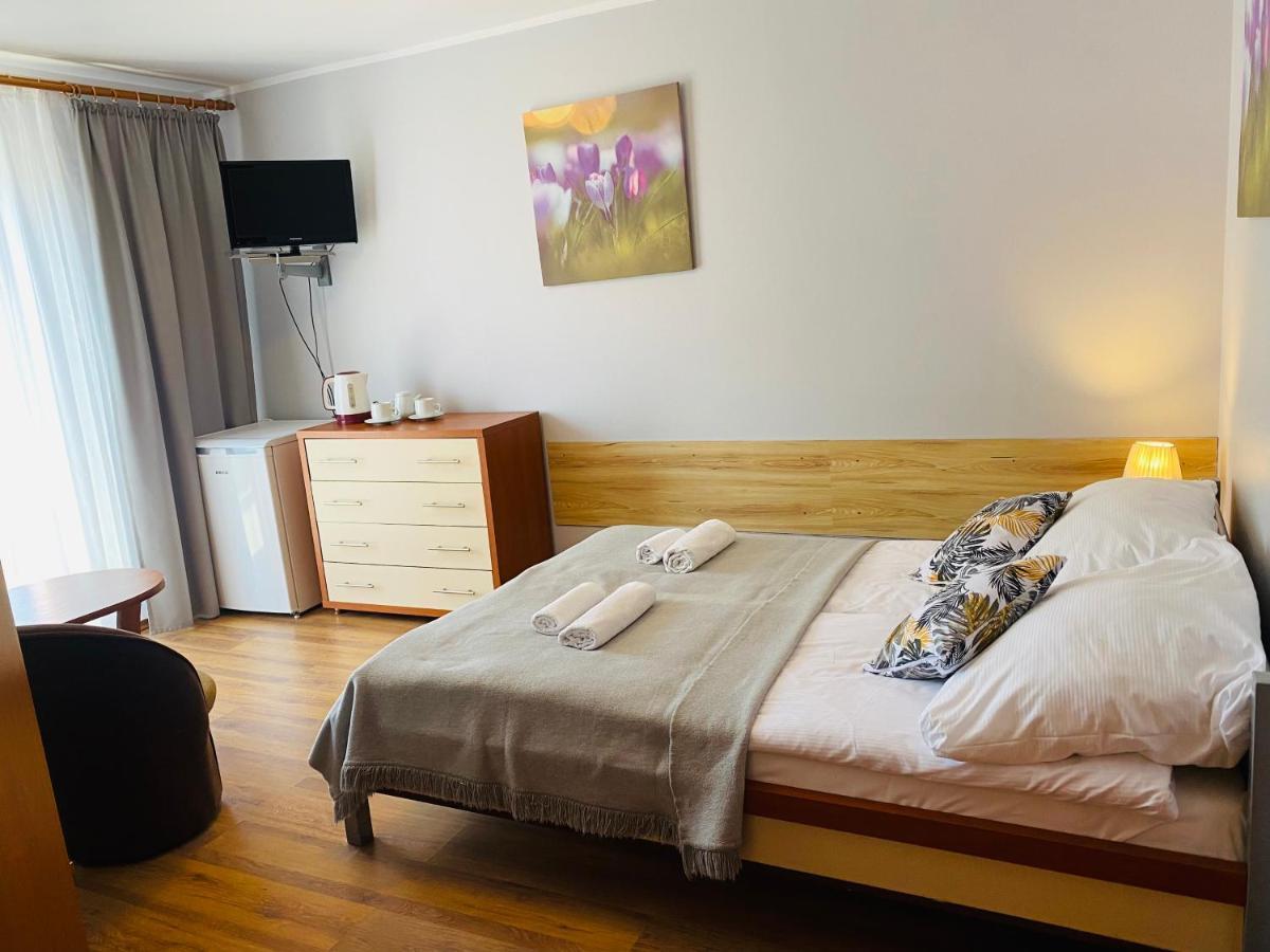Willa Mona Międzywodzie Exteriör bild